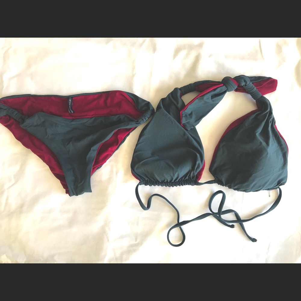 NWOT gorgeous reversible two color bikini